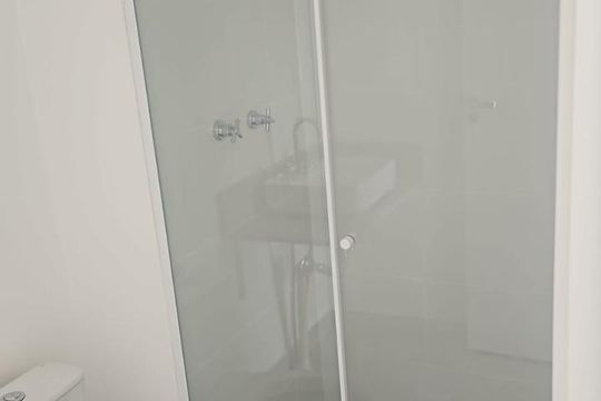 Banheiro de apartamento à venda com 1 quarto, 28m² em Vila Mariana, São Paulo