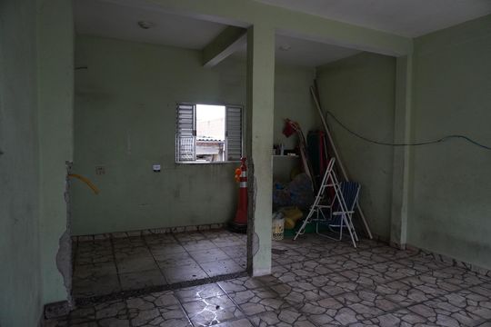 Área externa de casa para alugar com 2 quartos, 100m² em Jardim Santa Teresinha, São Paulo
