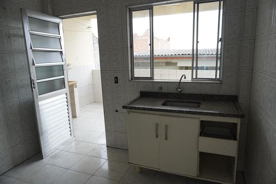 Casa para alugar com 2 quartos, 100m² em Jardim Santa Teresinha, São Paulo