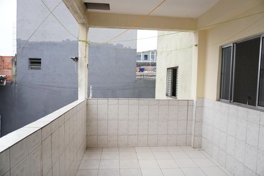 Área de serviço de casa para alugar com 2 quartos, 100m² em Jardim Santa Teresinha, São Paulo