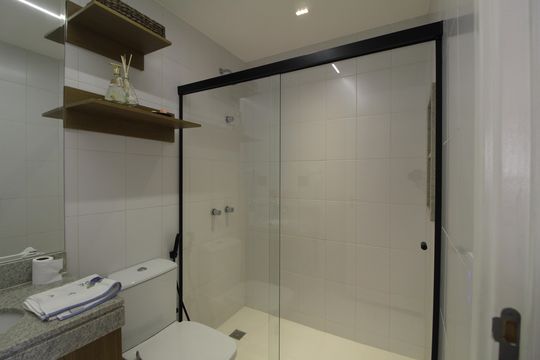 Banheiro Social de apartamento para alugar com 4 quartos, 127m² em Barra da Tijuca, Rio de Janeiro