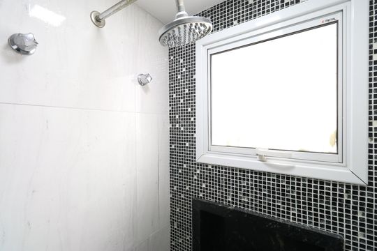 Banheiro da Suíte de apartamento para alugar com 2 quartos, 54m² em Lapa, São Paulo