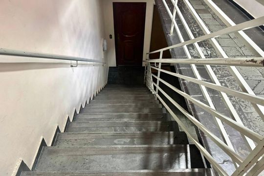Escadas de apartamento à venda com 1 quarto, 52m² em Havaí, Belo Horizonte
