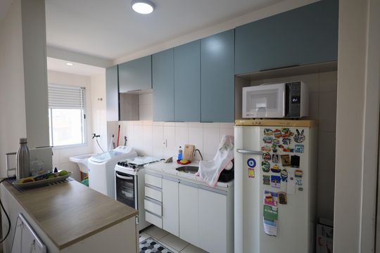 Cozinha e Área de Serviço de apartamento à venda com 2 quartos, 49m² em Conceicao, Osasco
