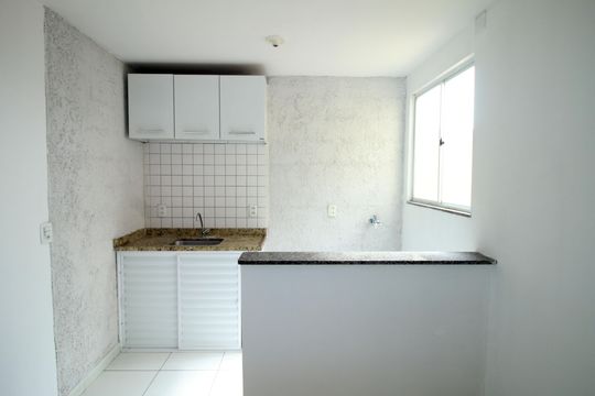 Cozinha de kitnet/studio para alugar com 1 quarto, 32m² em Cordovil, Rio de Janeiro