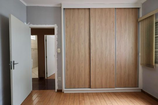Quarto 2 de casa à venda com 3 quartos, 321m² em Vila Lemos, Campinas