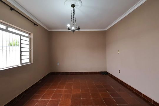 Sala de casa à venda com 3 quartos, 321m² em Vila Lemos, Campinas