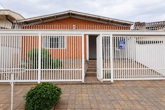 Casa à venda com 3 quartos, 321m² em Vila Lemos, Campinas