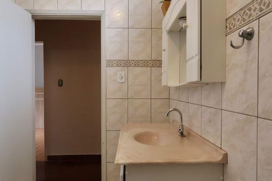 Banheiro de casa à venda com 3 quartos, 321m² em Vila Lemos, Campinas