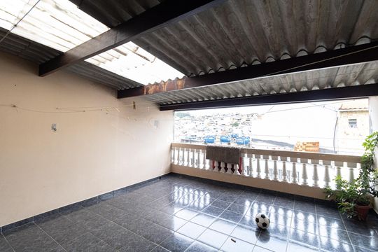 Varanda Quarto 1 de casa à venda com 3 quartos, 240m² em Parque Savoi City, São Paulo