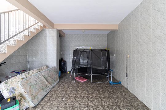 Garagem de casa à venda com 3 quartos, 240m² em Parque Savoi City, São Paulo