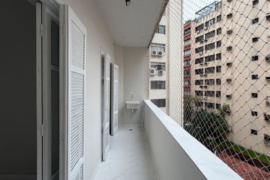 Varanda e Área de Serviço de apartamento para alugar com 1 quarto, 62m² em Boqueirão, Santos