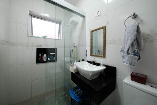 Banheiro 1 de casa à venda com 2 quartos, 143m² em Jardim Santa Maria, São Paulo