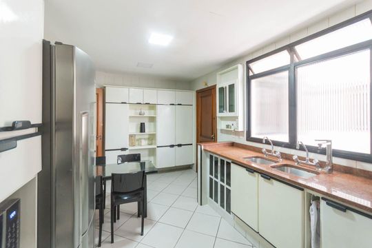Cozinha de apartamento à venda com 3 quartos, 159m² em Andaraí, Rio de Janeiro