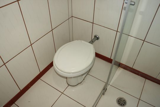 Banheiro social de casa para alugar com 2 quartos, 70m² em Vila Ester, São Paulo