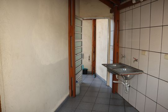 Área de serviço de casa para alugar com 2 quartos, 70m² em Vila Ester, São Paulo