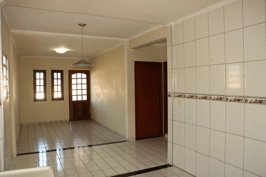 Casa para alugar com 2 quartos, 70m² em Vila Ester, São Paulo