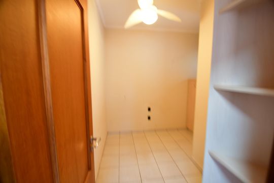 Quarto de Serviço de casa de condomínio para alugar com 4 quartos, 470m² em Loteamento Alphaville Campinas, Campinas