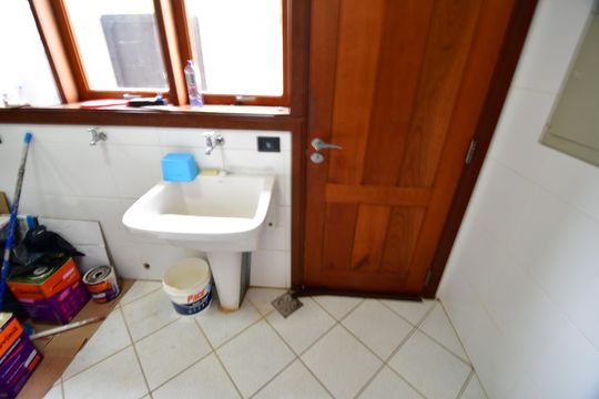 Área de Serviço de casa de condomínio para alugar com 4 quartos, 470m² em Loteamento Alphaville Campinas, Campinas