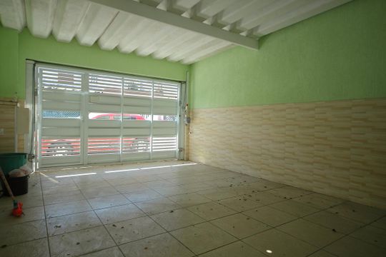 Garagem  de casa para alugar com 3 quartos, 127m² em Conjunto Residencial Pombeva, São Bernardo do Campo