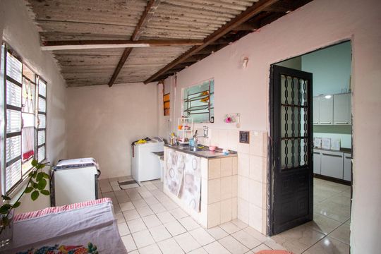 Cozinha  de casa para alugar com 2 quartos, 50m² em Jardim Santa Marina, Sorocaba