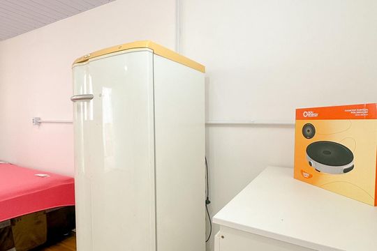Cozinha de kitnet/studio para alugar com 1 quarto, 18m² em Jardim Cidade de Florianopolis, São José