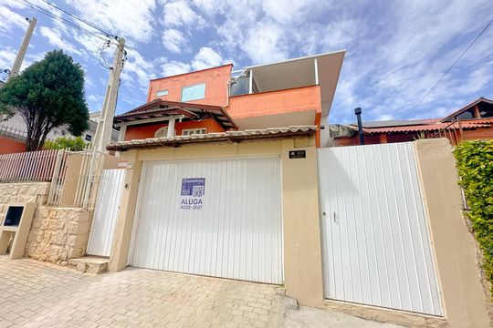 Fachada de kitnet/studio para alugar com 1 quarto, 18m² em Jardim Cidade de Florianopolis, São José
