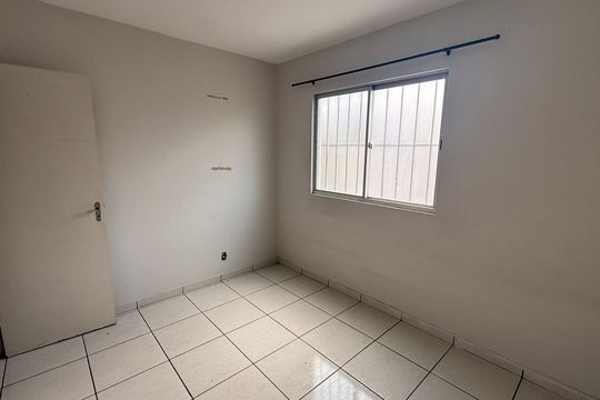 Quarto 1 de apartamento para alugar com 2 quartos, 50m² em Condominio Santa Rita, Goiânia