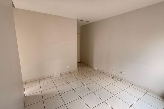 Sala de apartamento para alugar com 2 quartos, 50m² em Condominio Santa Rita, Goiânia