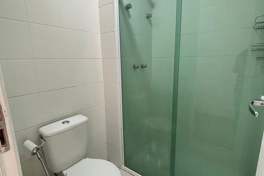 Banheiro  de apartamento para alugar com 1 quarto, 55m² em Alphaville Industrial, Barueri