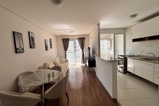 Apartamento para alugar com 1 quarto, 55m² em Alphaville Industrial, Barueri