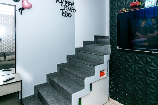 Sala de casa de condomínio para alugar com 2 quartos, 67m² em Vila dos Andradas, São Paulo
