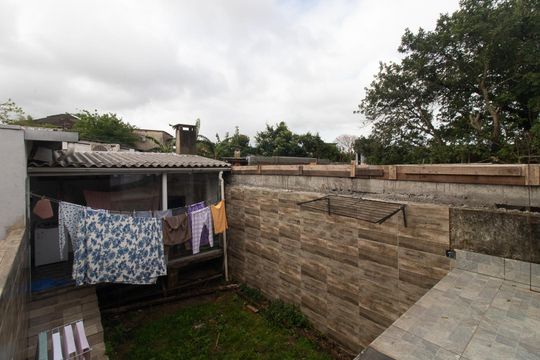 Quintal de casa à venda com 2 quartos, 145m² em Espírito Santo, Porto Alegre