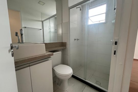 Banheiro  de apartamento à venda com 2 quartos, 45m² em Jardim Iris, São Paulo