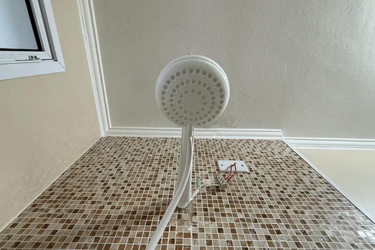 Banheiro Social de apartamento para alugar com 2 quartos, 90m² em Barra Funda, Guarujá