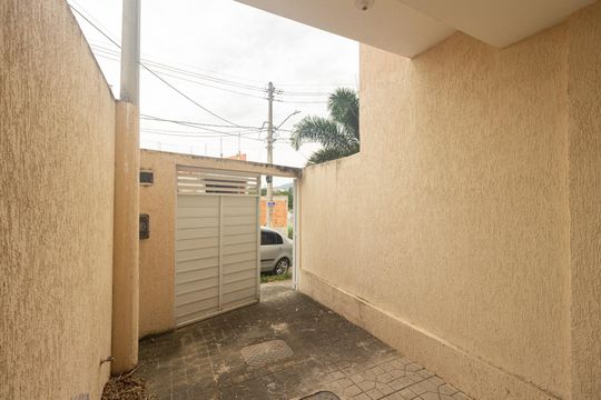 Quintal de casa de condomínio para alugar com 2 quartos, 64m² em Santíssimo, Rio de Janeiro