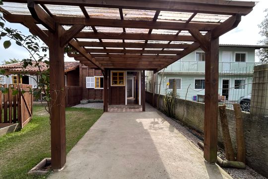 Garagem de casa para alugar com 2 quartos, 70m² em Campeche, Florianópolis