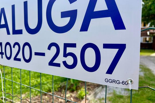 Placa  de casa para alugar com 2 quartos, 70m² em Campeche, Florianópolis