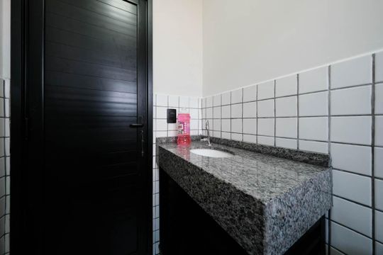Banheiro de casa para alugar com 2 quartos, 85m² em Vila Buenos Aires, São Paulo