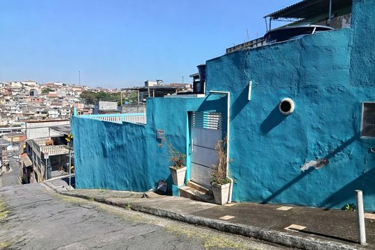 Fachada de casa à venda com 3 quartos, 214m² em Vila Herminia, São Paulo