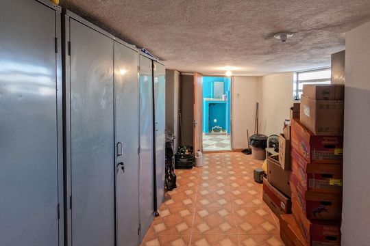 Depósito de casa à venda com 3 quartos, 214m² em Vila Herminia, São Paulo
