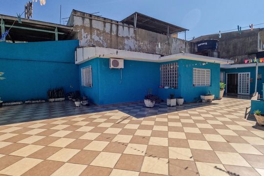 Quintal de casa à venda com 3 quartos, 214m² em Vila Herminia, São Paulo