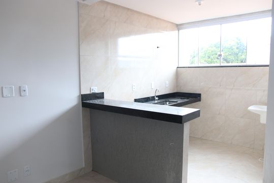 Sala e Cozinha de kitnet/studio para alugar com 1 quarto, 50m² em Setor Goiânia 2, Goiânia