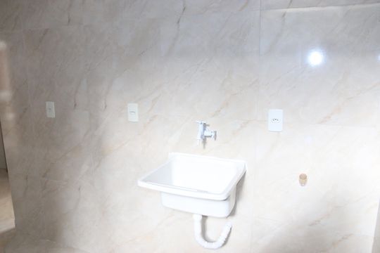 Cozinha e Área de Serviço de kitnet/studio para alugar com 1 quarto, 50m² em Setor Goiânia 2, Goiânia