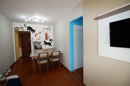Sala de apartamento à venda com 2 quartos, 56m² em Vaz Lobo, Rio de Janeiro