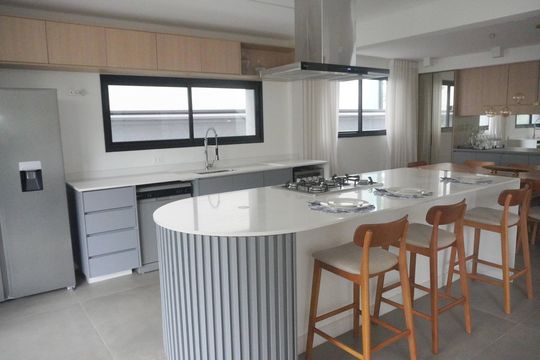 Cozinha de casa de condomínio à venda com 2 quartos, 317m² em Residencial Quatro (alphaville), Santana de Parnaíba