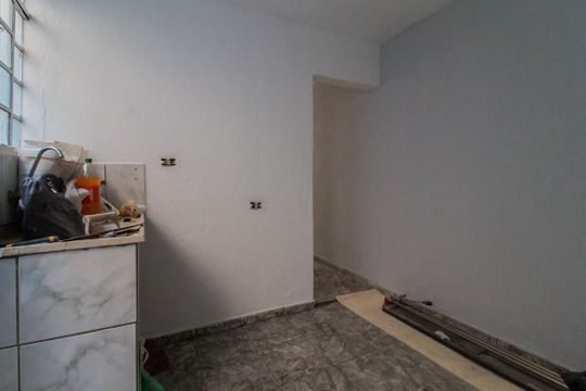 Casa para alugar com 1 quarto, 30m² em Vila Nossa Senhora das Vitorias, Mauá