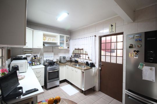 Cozinha de apartamento à venda com 3 quartos, 96m² em Chácara das Pedras, Porto Alegre