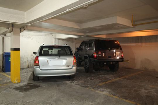 Garagem de apartamento à venda com 3 quartos, 96m² em Chácara das Pedras, Porto Alegre