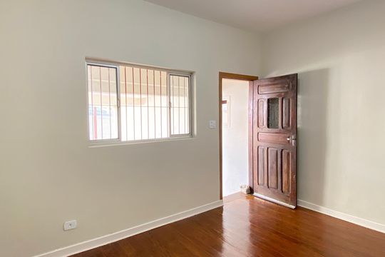 Sala de casa para alugar com 3 quartos, 142m² em Vila Quitauna, Osasco